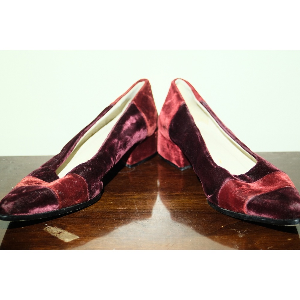 Gilford and Willa Red Velvet Pump (Vintage)